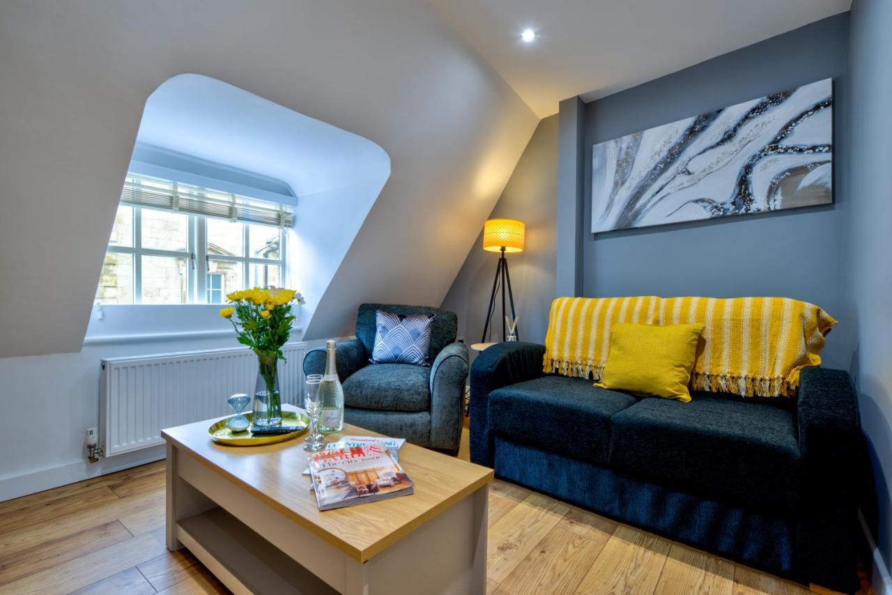 Stamford Central Stay - Stylish 2-Bed Apartment With Wifi エクステリア 写真