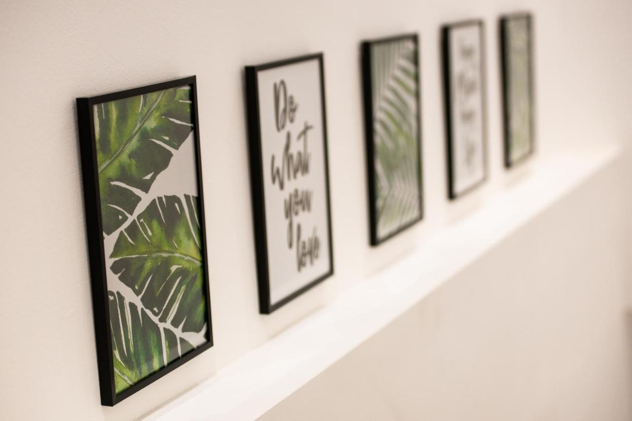 Stamford Central Stay - Stylish 2-Bed Apartment With Wifi エクステリア 写真